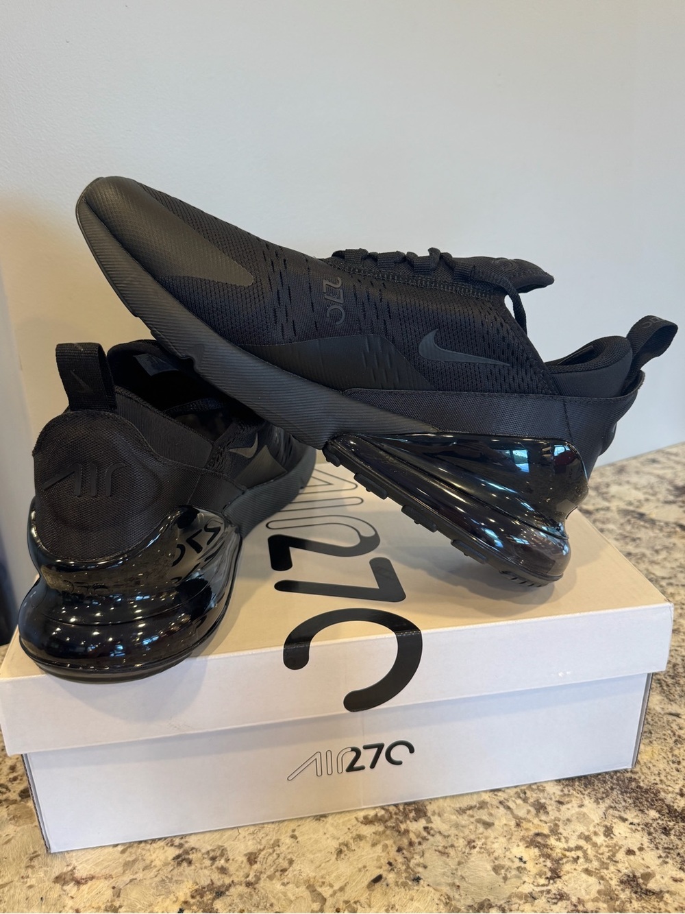 Men’s Nike Air Max 270 - Picture 2 of 5